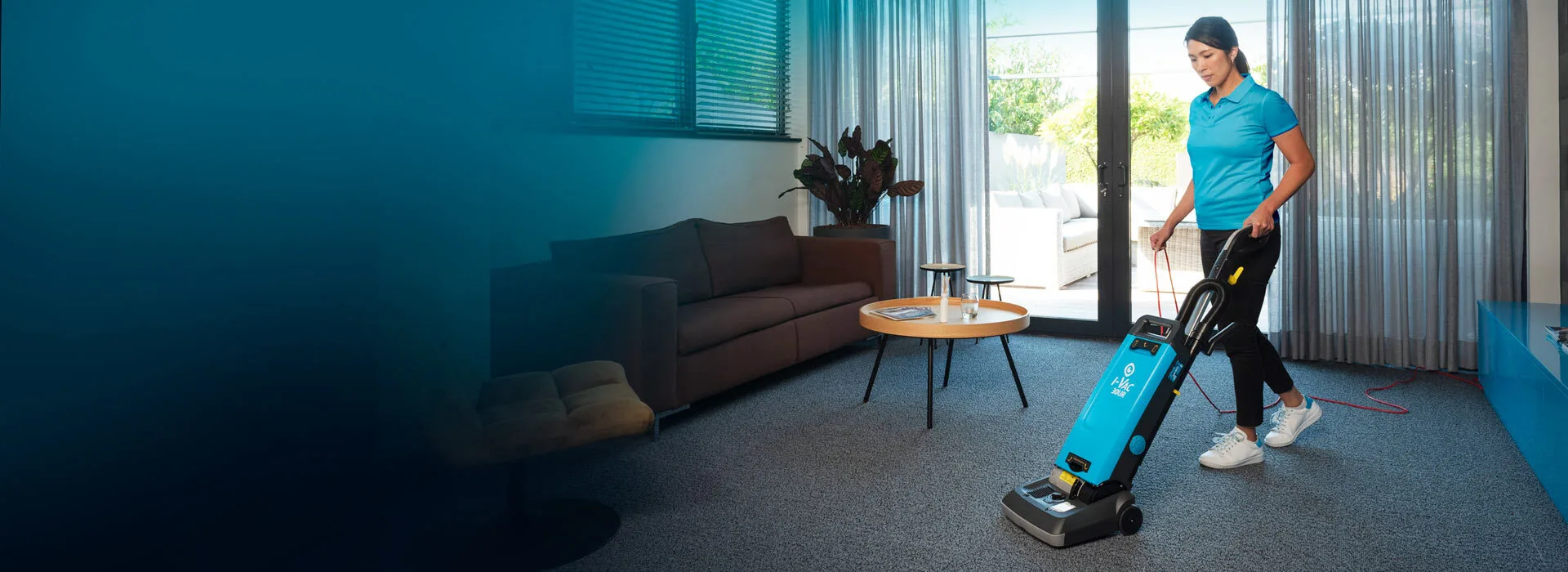vac 30UR | Heavy-duty upright vacuum cleaner for hard-to-reach spots